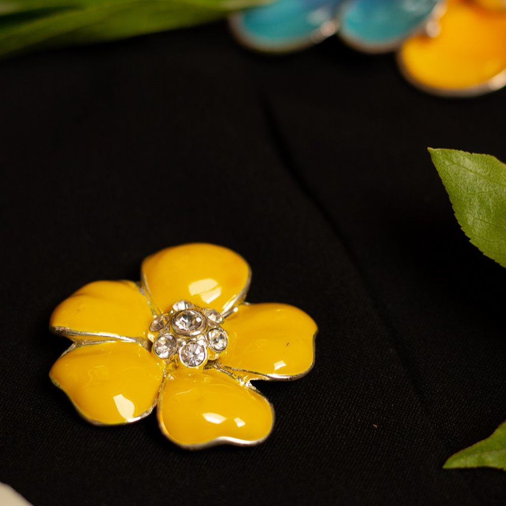 Vintage Floral Brooch